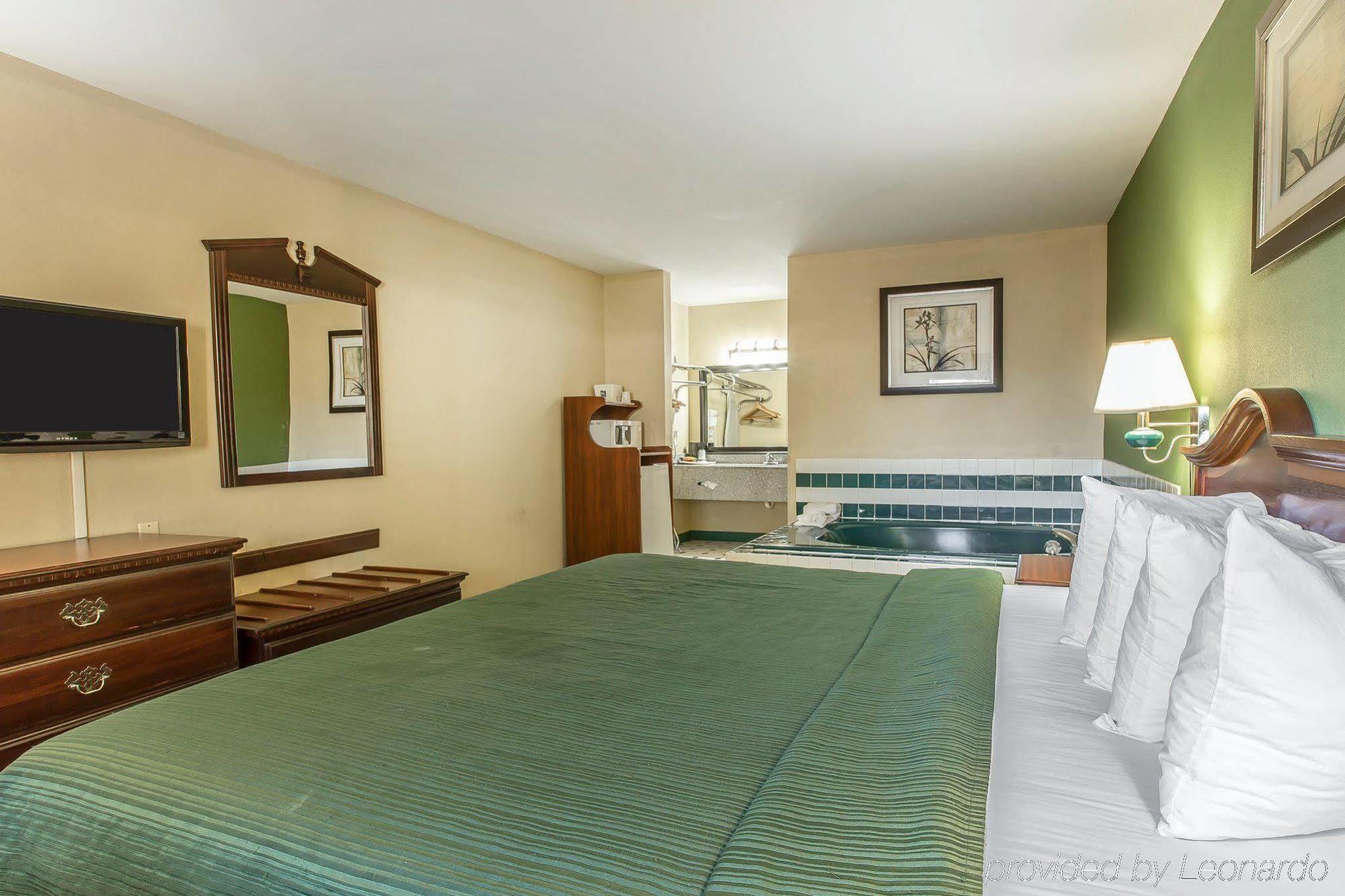 Quality Inn And Suites מאקון מראה חיצוני תמונה